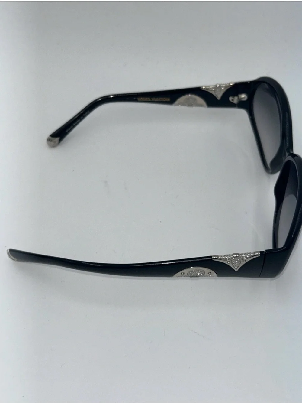 Louis Vuitton Iris PM Z0333E Black Silver Rhinestone Sunglasses Monogram Oval